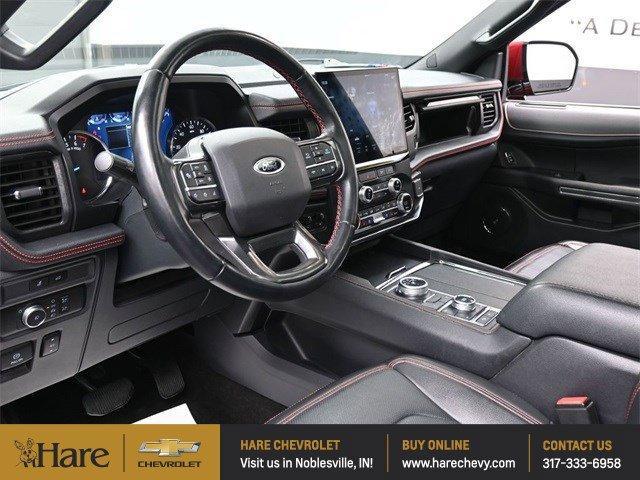 Photo of 2022 Red Metallic Ford Expedition