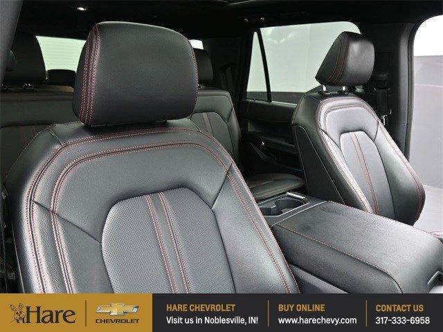 Photo of 2022 Red Metallic Ford Expedition