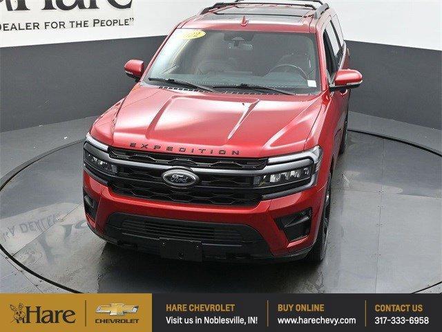 Photo of 2022 Red Metallic Ford Expedition