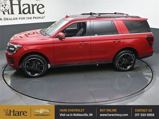Photo of 2022 Red Metallic Ford Expedition