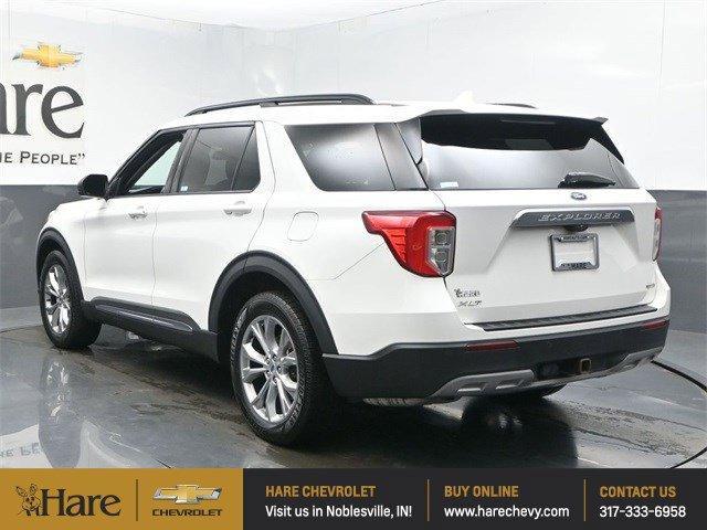 Photo of 2020 White Ford Explorer