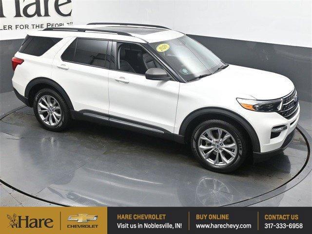Photo of 2020 White Ford Explorer