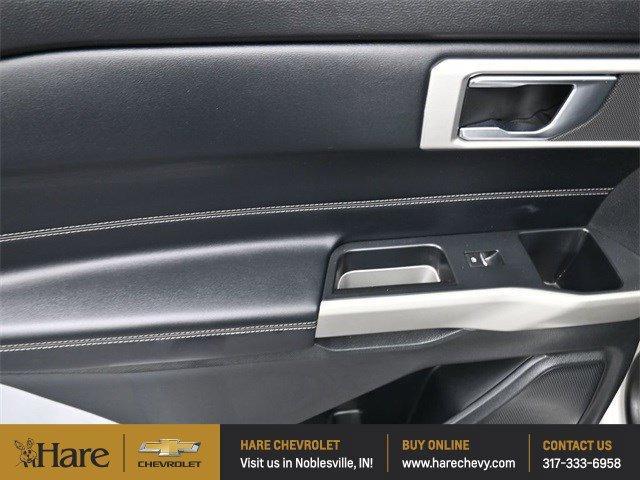 Photo of 2020 White Ford Explorer