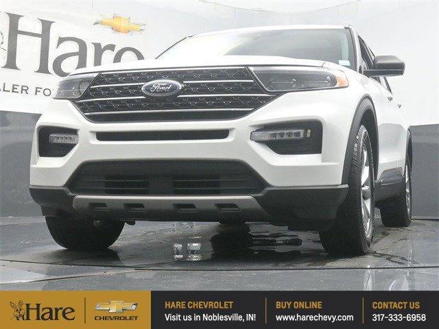 Photo of 2020 White Ford Explorer