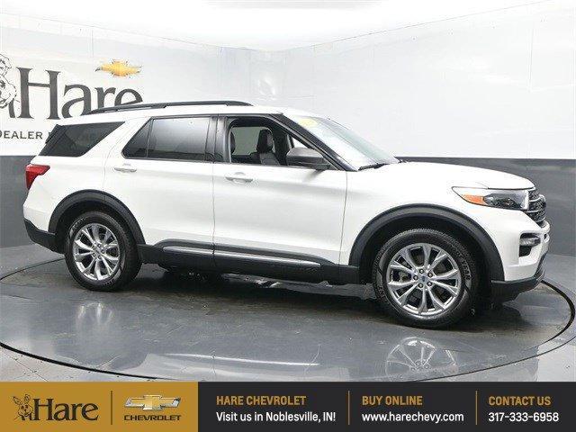 Photo of 2020 White Ford Explorer