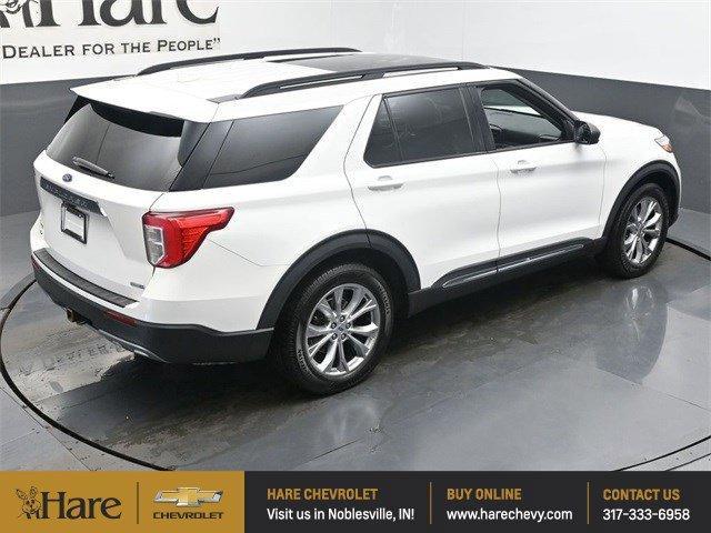 Photo of 2020 White Ford Explorer
