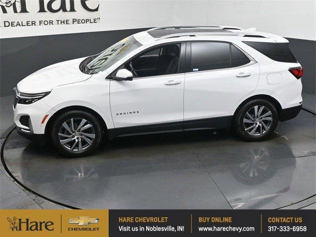 Photo of 2022 Summit White Chevrolet Equinox