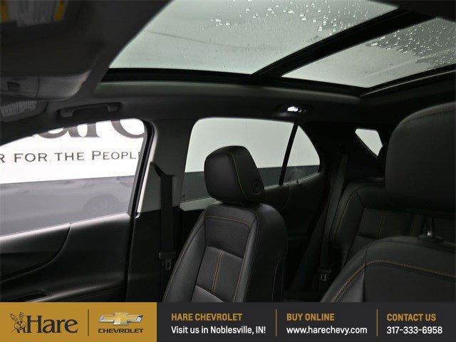 Photo of 2022 Summit White Chevrolet Equinox