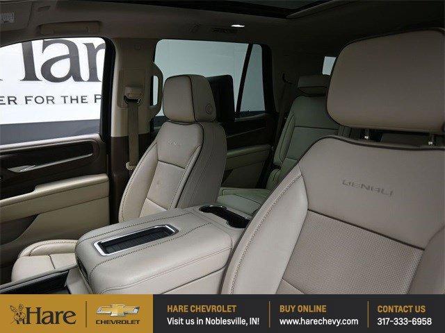 Photo of 2021 White Frost Tri-Coat GMC Yukon