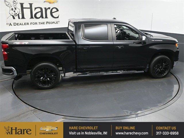 Photo of 2022 Black Chevrolet Silverado 1500