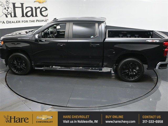 Photo of 2022 Black Chevrolet Silverado 1500