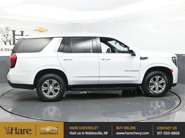 Photo of 2022 Summit White GMC Yukon