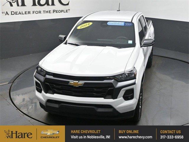 Photo of 2024 Summit White Chevrolet Colorado