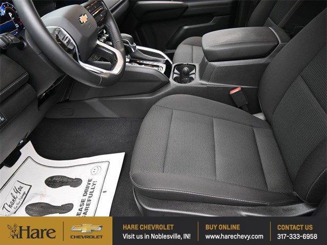 Photo of 2024 Summit White Chevrolet Colorado