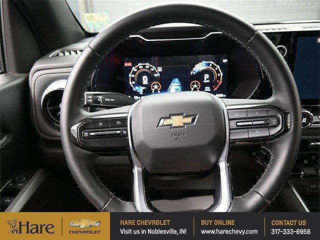 Photo of 2024 Summit White Chevrolet Colorado