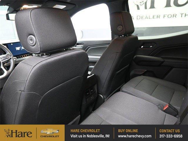 Photo of 2024 Summit White Chevrolet Colorado