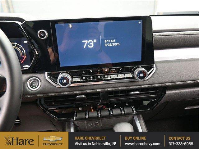 Photo of 2024 Summit White Chevrolet Colorado