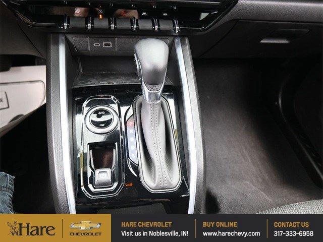 Photo of 2024 Summit White Chevrolet Colorado