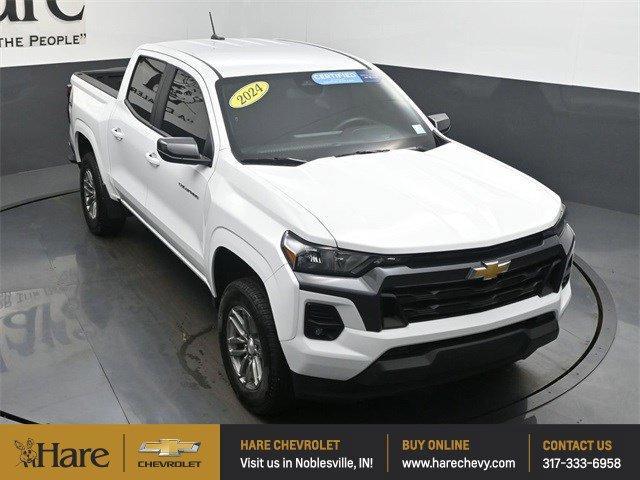 Photo of 2024 Summit White Chevrolet Colorado