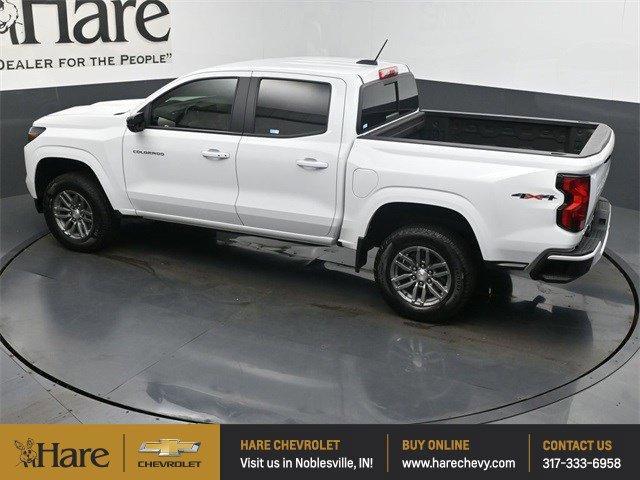 Photo of 2024 Summit White Chevrolet Colorado