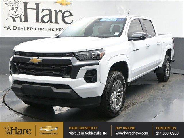 Photo of 2024 Summit White Chevrolet Colorado
