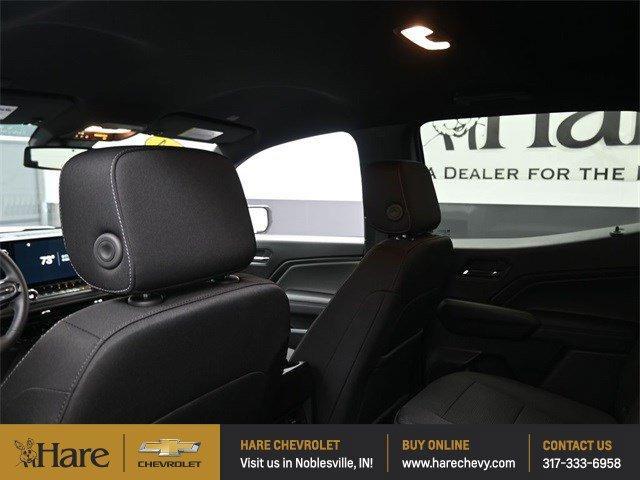 Photo of 2024 Summit White Chevrolet Colorado