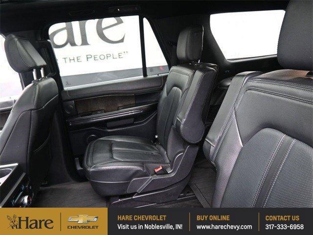 Photo of 2021 White Ford Expedition