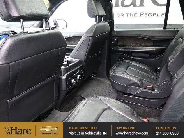 Photo of 2021 White Ford Expedition