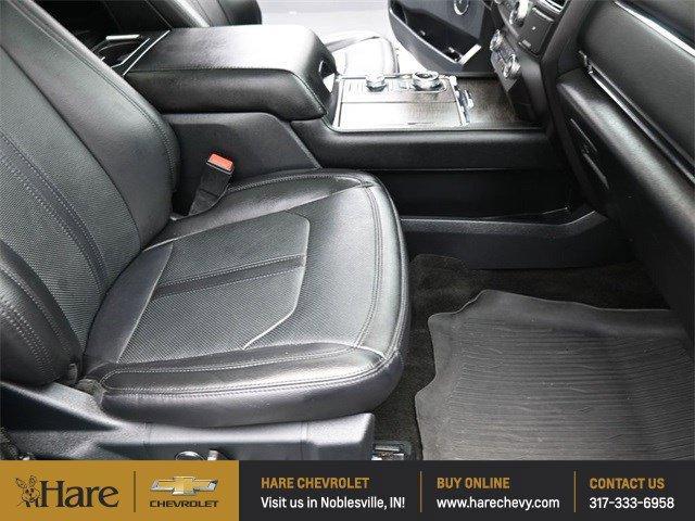 Photo of 2021 White Ford Expedition