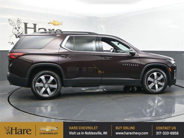 Photo of 2023 Black Cherry Metallic Chevrolet Traverse