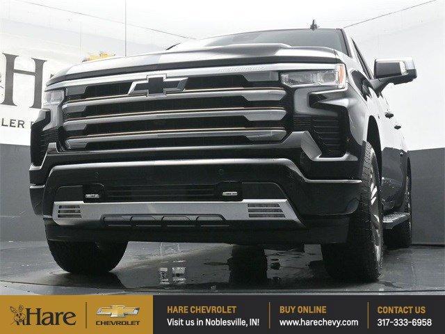 Photo of 2022 Black Chevrolet Silverado 1500