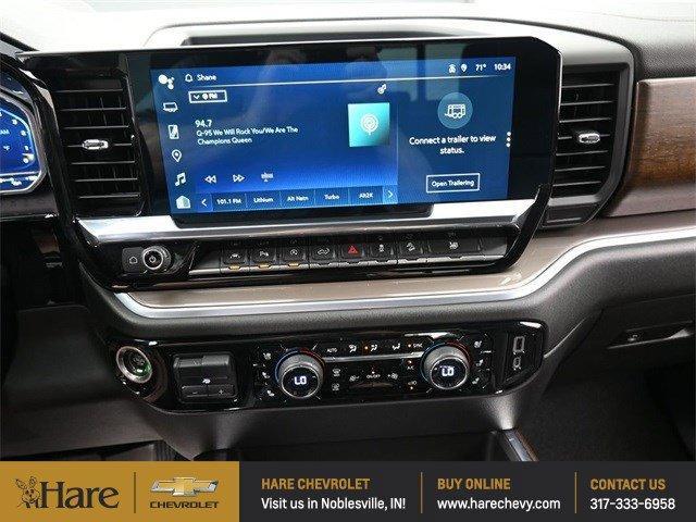 Photo of 2022 Black Chevrolet Silverado 1500