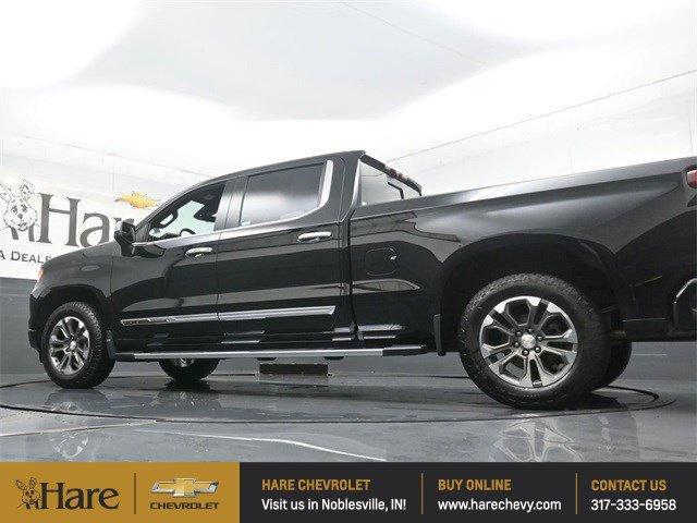 Photo of 2022 Black Chevrolet Silverado 1500