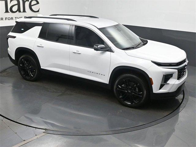 Photo of 2026 Summit White Chevrolet Traverse