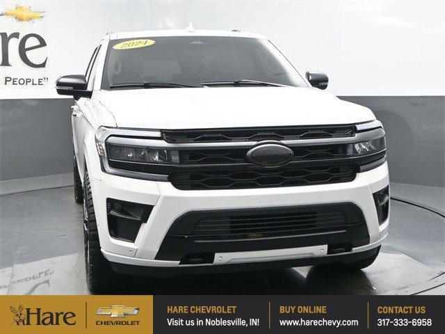 Photo of 2024 Star White Ford Expedition Max
