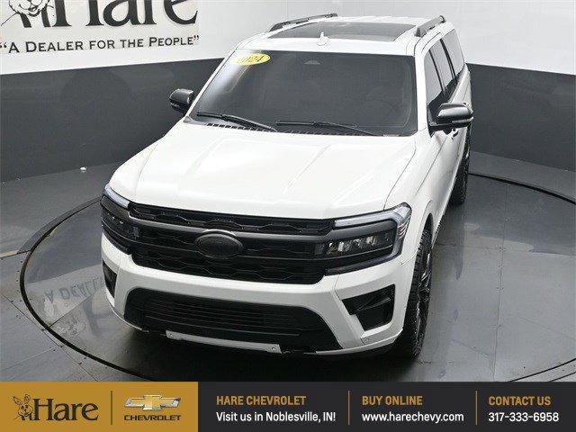 Photo of 2024 Star White Ford Expedition Max