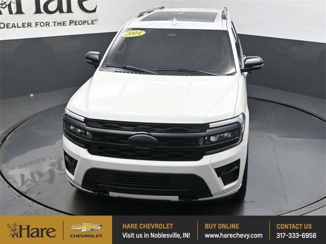 Photo of 2024 Star White Ford Expedition Max