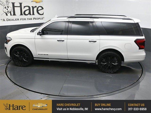 Photo of 2024 Star White Ford Expedition Max