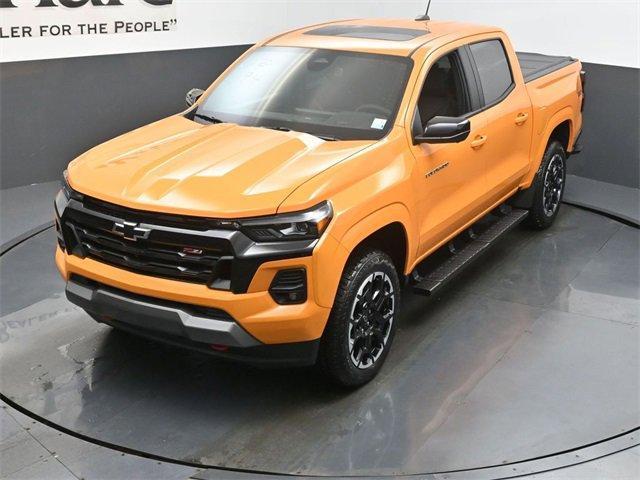 Photo of 2026 Sunrise Orange Chevrolet Colorado