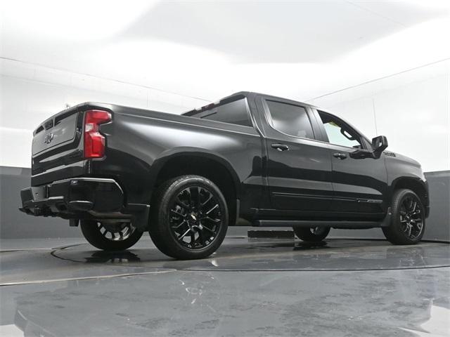 Photo of 2024 Black Chevrolet Silverado 1500