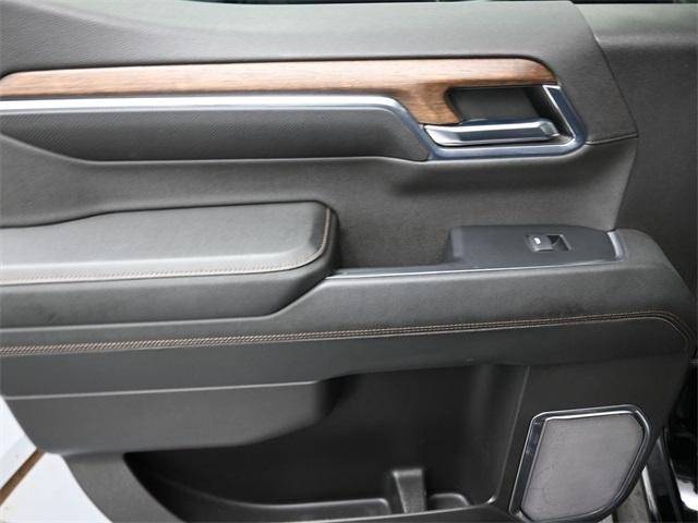 Photo of 2024 Black Chevrolet Silverado 1500