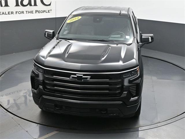 Photo of 2024 Black Chevrolet Silverado 1500