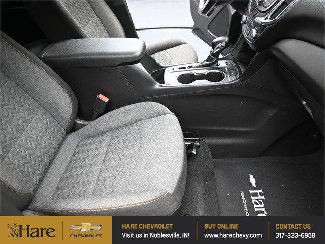 Photo of 2022 Mosaic Black Metallic Chevrolet Equinox