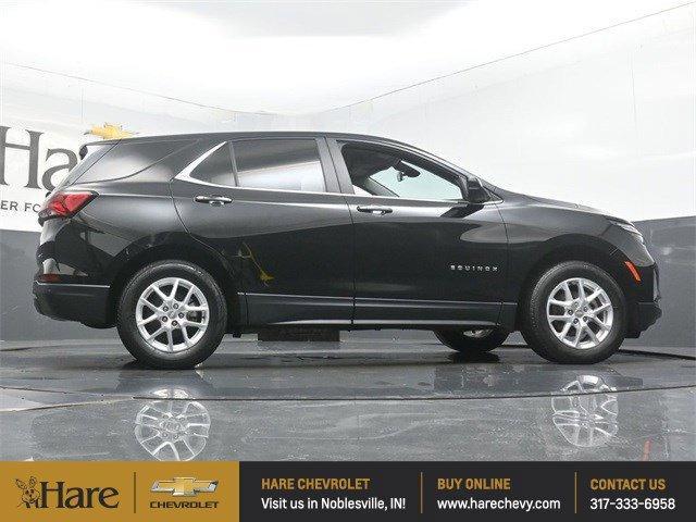 Photo of 2022 Mosaic Black Metallic Chevrolet Equinox