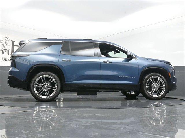 Photo of 2025 Lakeshore Blue Metallic Chevrolet Traverse