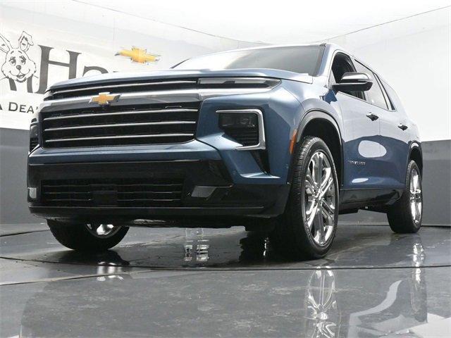 Photo of 2025 Lakeshore Blue Metallic Chevrolet Traverse