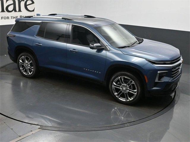 Photo of 2025 Lakeshore Blue Metallic Chevrolet Traverse