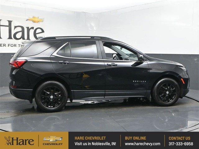 Photo of 2022 Mosaic Black Metallic Chevrolet Equinox