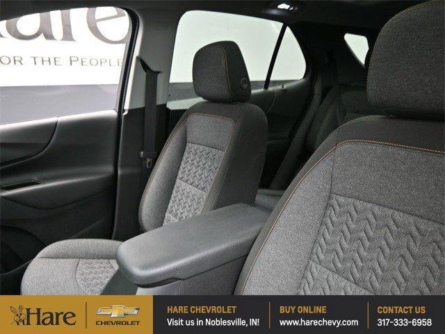 Photo of 2022 Mosaic Black Metallic Chevrolet Equinox