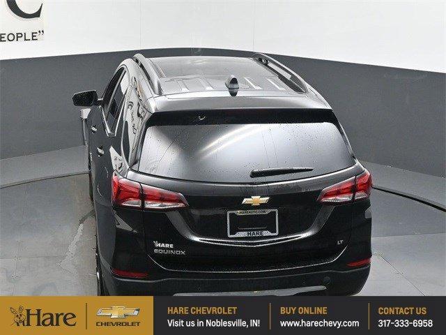 Photo of 2022 Mosaic Black Metallic Chevrolet Equinox